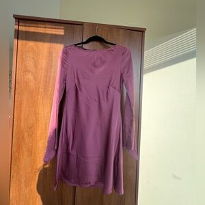 Low back stain long sleeve mini dress